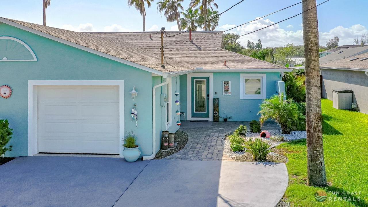 Dog Friendly Home Wprivate Fenced Yard, Garage & Fire Pit Steps To The Beach! New Smyrna Beach Kültér fotó