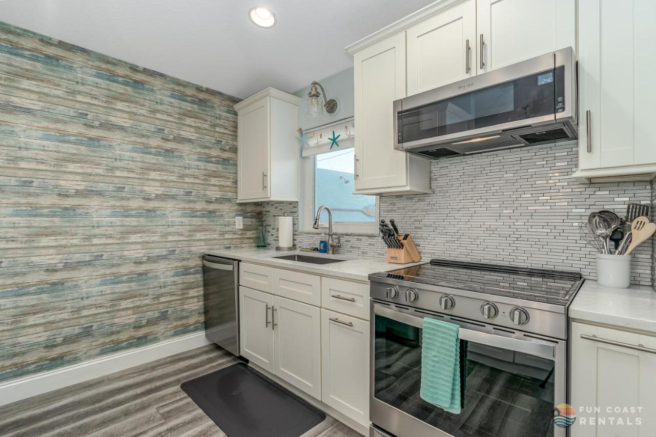 Dog Friendly Home Wprivate Fenced Yard, Garage & Fire Pit Steps To The Beach! New Smyrna Beach Kültér fotó